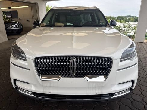 Used 2021 Lincoln Aviator Reserve w/ Equipment Group 201A AWD/4WD image 2