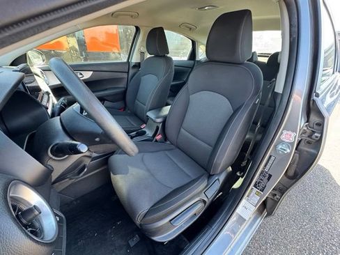 Used 2024 Kia Forte LXS FWD image 9