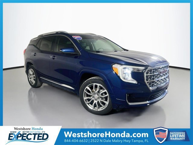 Used 2023 GMC Terrain Denali w/ Denali Premium Package AWD/4WD image 1