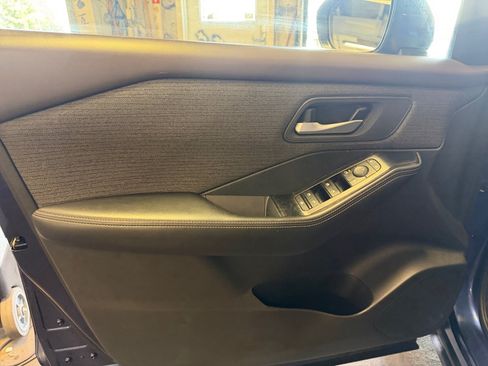 Used 2021 Nissan Rogue SV AWD/4WD image 36