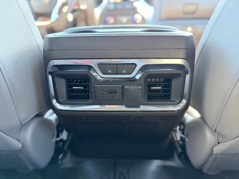 Used 2019 Chevrolet Silverado 1500 LTZ w/ LTZ Plus Package AWD/4WD image 15