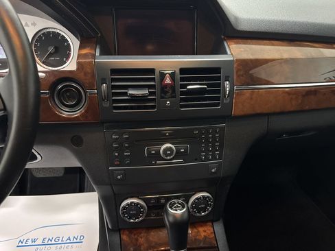 Used 2012 Mercedes-Benz GLK 350 4MATIC image 9
