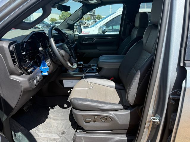 Used 2023 Chevrolet Silverado 1500 ZR2 w/ Technology Package AWD/4WD image 5