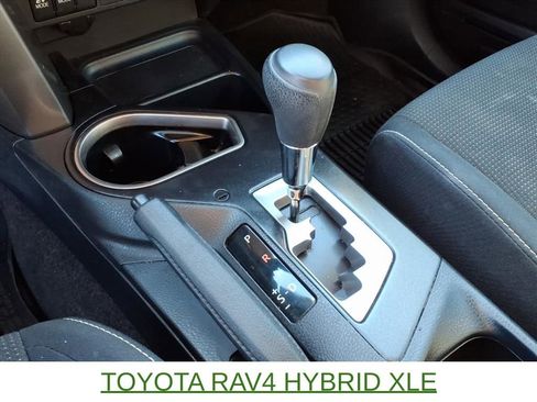 Used 2018 Toyota RAV4 XLE w/ Convenience Package image 21