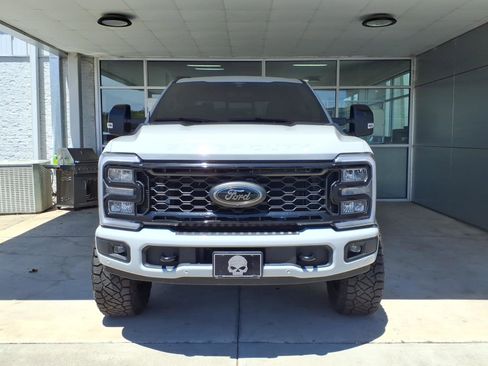 Used 2025 Ford F350 Lariat w/ Lariat Ultimate Package AWD/4WD image 2