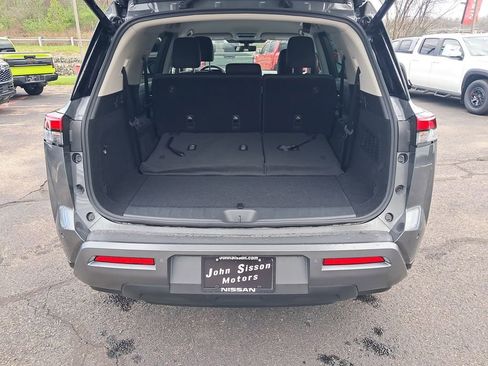 New 2026 Nissan Pathfinder SL w/ Lighting Package AWD/4WD image 24