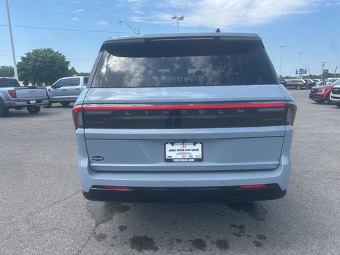 New 2026 Lincoln Navigator L Reserve w/ Jet Appearance Package AWD/4WD image 29
