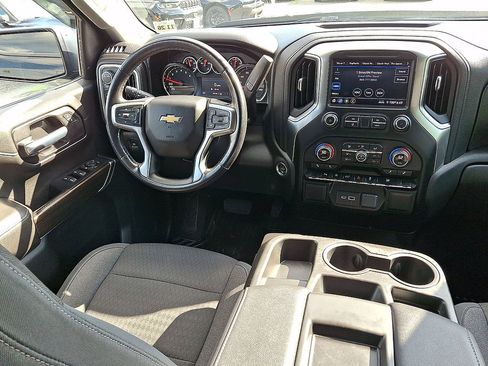 Used 2021 Chevrolet Silverado 1500 LT w/ Safety Package AWD/4WD image 15