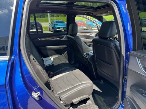 Used 2025 Cadillac XT6 Premium Luxury w/ Platinum Package image 35