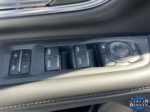 Used 2023 Chevrolet Suburban Premier image 21