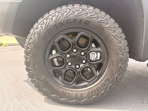 New 2026 Chevrolet Silverado 1500 ZR2 w/ ZR2 Bison Edition AWD/4WD image 34