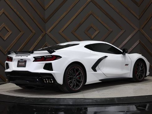 Used 2023 Chevrolet Corvette Stingray Premium Cpe w/ Z51 Performance Package image 3