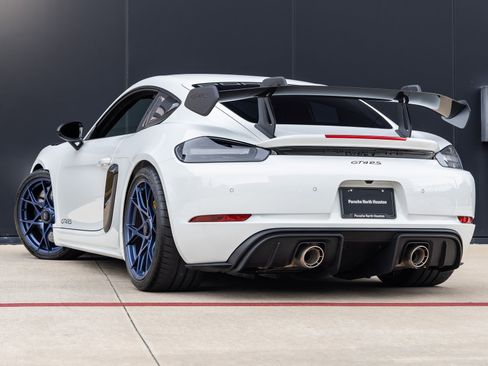 Used 2025 Porsche 718 Cayman GT4 RS image 3