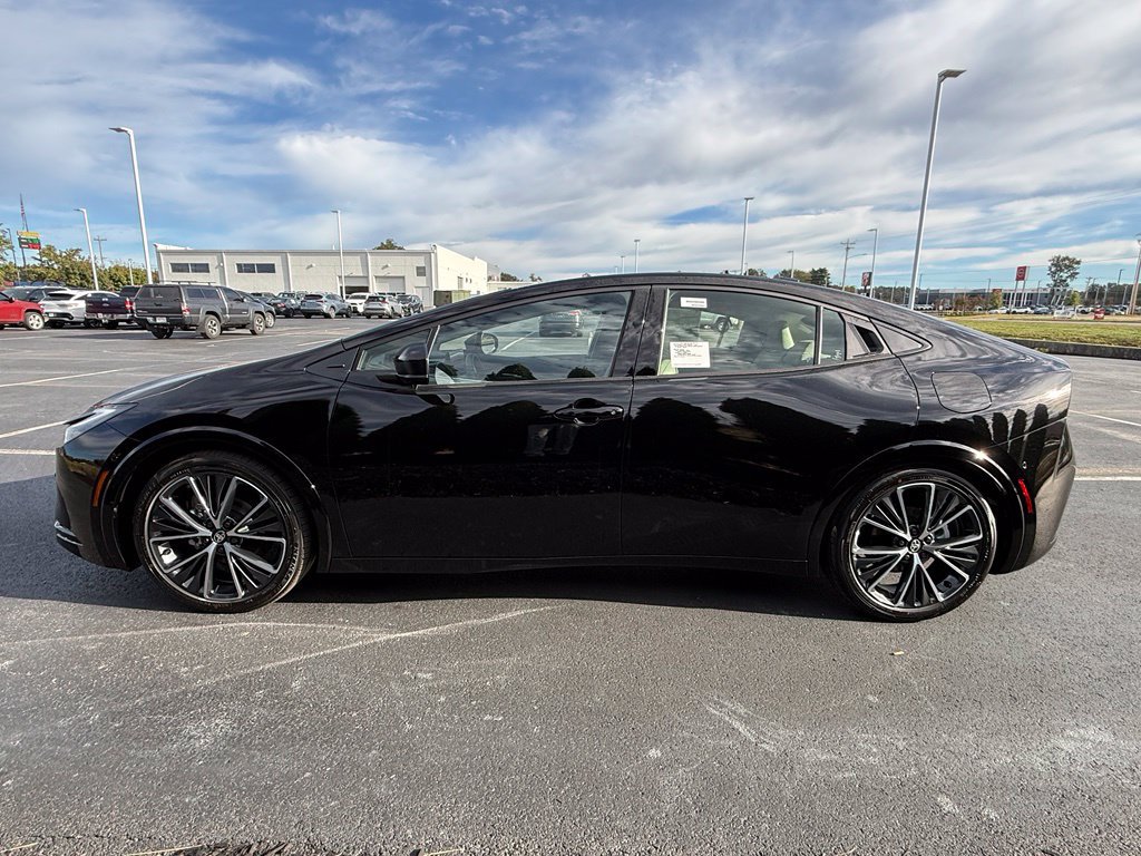 New 2027 Toyota Prius Limited w/ Limited Premium Package FWD image 5