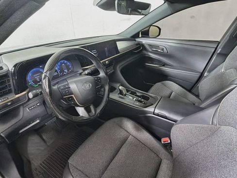 Used 2023 Toyota Crown AWD/4WD image 13