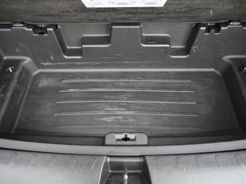 Used 2018 Chevrolet Traverse LT image 40