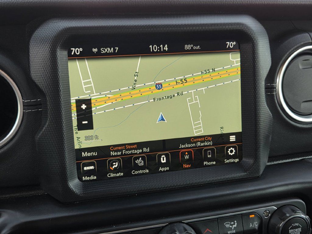 Used 2022 Jeep Wrangler Unlimited Sahara w/ Cold Weather Group AWD/4WD image 11