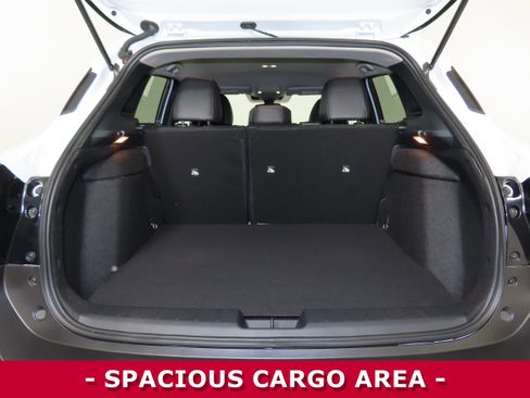 Certified 2025 Nissan Kicks SR image 26