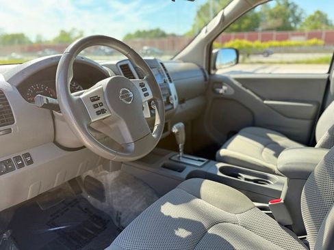Used 2018 Nissan Frontier SV AWD/4WD image 21