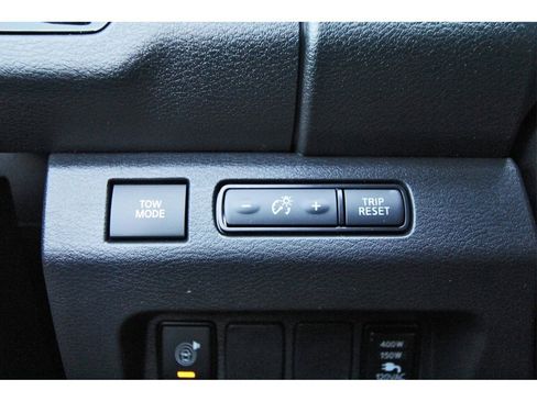 New 2026 Nissan Frontier SV image 14