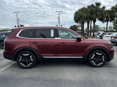 Used 2023 Kia Telluride EX AWD/4WD image 2