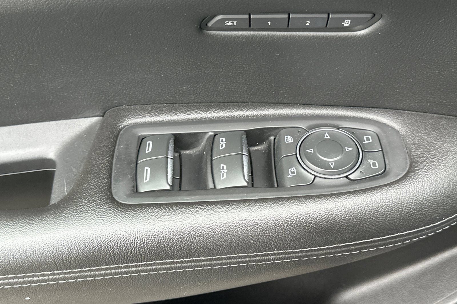 Used 2023 Cadillac XT5 Sportv AWD/4WD image 12