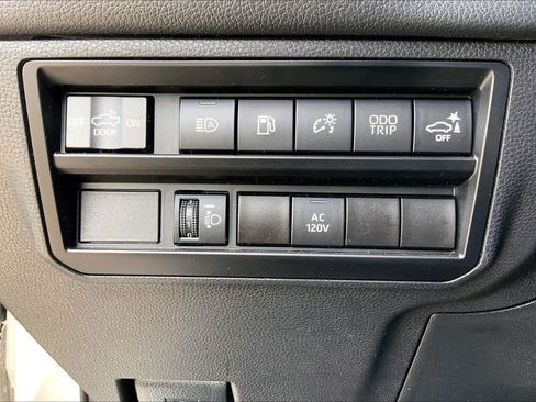 Used 2023 Toyota Tundra Limited w/ Power Package AWD/4WD image 33