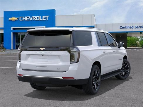 New 2026 Chevrolet Suburban LT w/ Comfort Package image 4