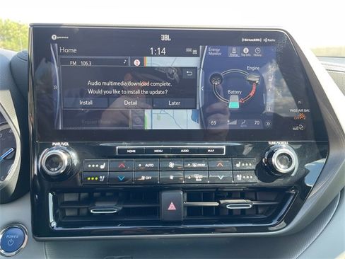 Used 2022 Toyota Highlander Limited image 21