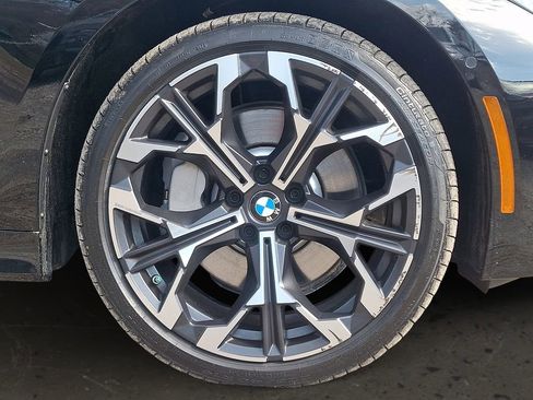 Certified 2025 BMW 330i xDrive Sedan w/ M Sport Package image 9