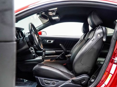 Used 2018 Ford Mustang GT Premium w/ Carbon Sport Interior Package RWD image 40