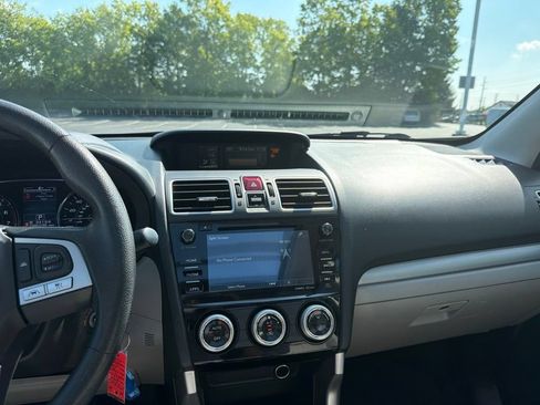 Used 2018 Subaru Forester 2.5i Premium AWD/4WD image 15