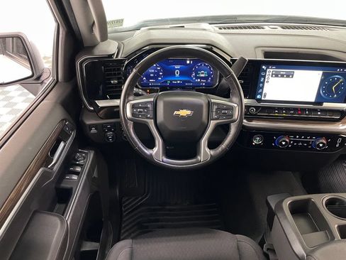 Certified 2022 Chevrolet Silverado 1500 LT AWD/4WD image 19