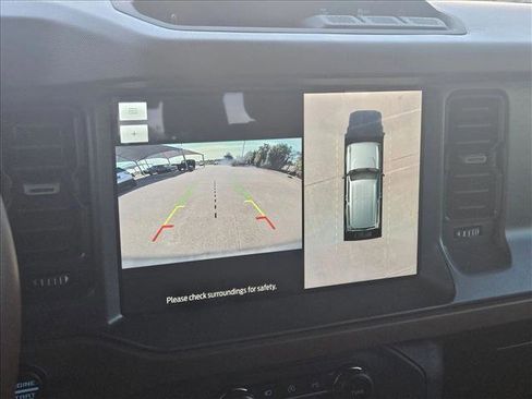 Used 2024 Ford Bronco Outer Banks image 14