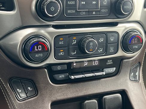 Used 2019 Chevrolet Tahoe LT AWD/4WD image 18