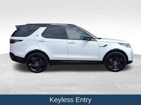 Used 2023 Land Rover Discovery Metropolitan Edition AWD/4WD image 9