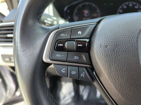 Used 2019 Honda Accord Touring image 11