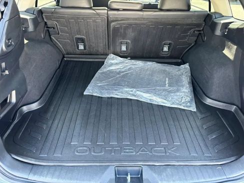 Used 2019 Subaru Outback 2.5i Limited AWD/4WD image 15