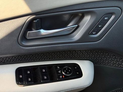 Certified 2024 Nissan Ariya AWD image 21