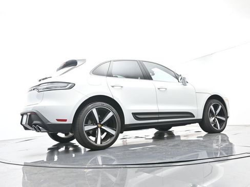 Certified 2025 Porsche Macan AWD/4WD image 52