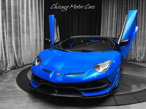 Used 2021 Lamborghini Aventador SVJ AWD/4WD image 2