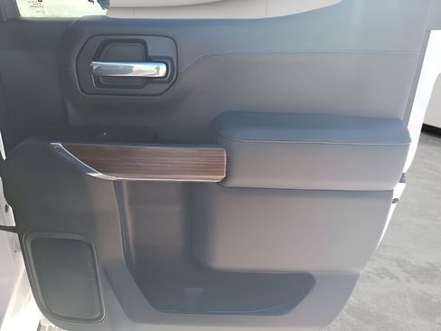 Used 2022 Chevrolet Silverado 1500 High Country w/ LPO, Dark Essentials Package image 15