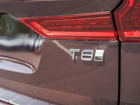 New 2026 Volvo XC60 T8 Ultra w/ Protection Package Premier AWD/4WD image 8