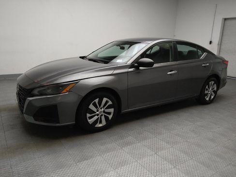 Used 2024 Nissan Altima 2.5 S FWD image 2