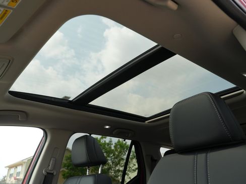 New 2026 Honda Pilot Touring image 17