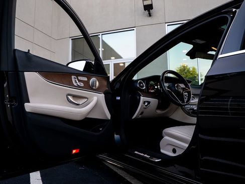 Used 2021 Mercedes-Benz E 350 Sedan image 15