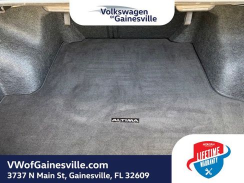 Used 2025 Nissan Altima 2.5 SV FWD image 7