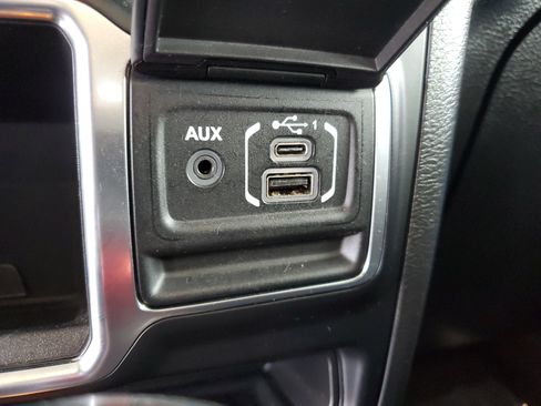 Used 2022 Jeep Wrangler Unlimited Sport AWD/4WD image 29