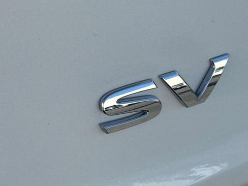 Certified 2023 Nissan Rogue SV image 7