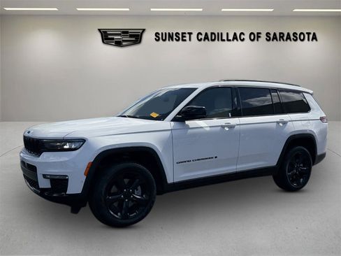 Used 2024 Jeep Grand Cherokee L Limited w/ Luxury Tech Group II image 7